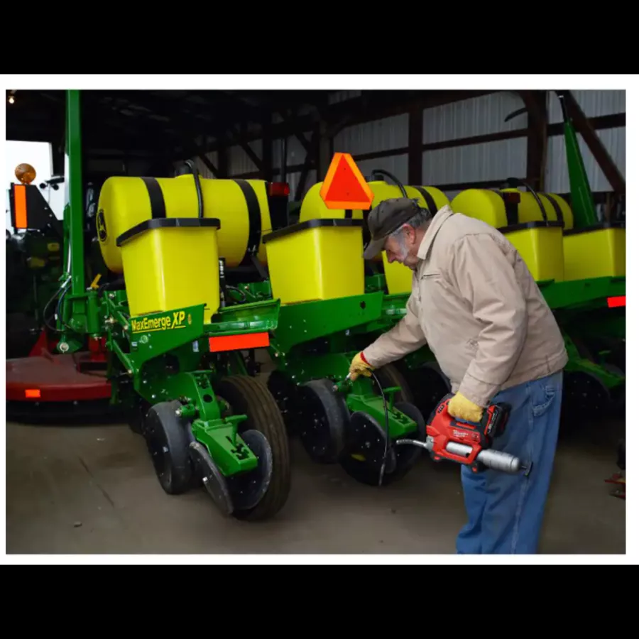 M18 18-Volt Lithium-Ion Cordless Grease Gun 2-Speed with (1) 1.5Ah Batteries, Charger, Tool Bag